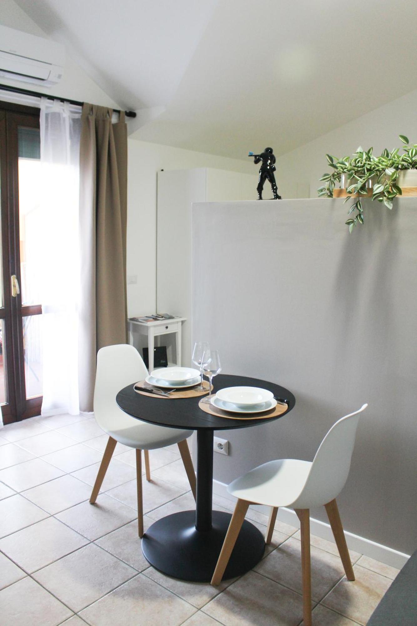 Apartment La Dell'artista Swimming Pool And Air Conditioning Stresa